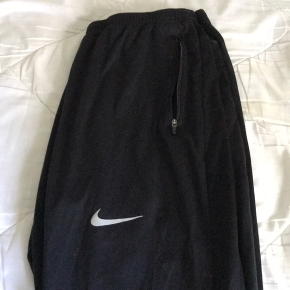 Nike men’s joggers - Picture 2 of 9